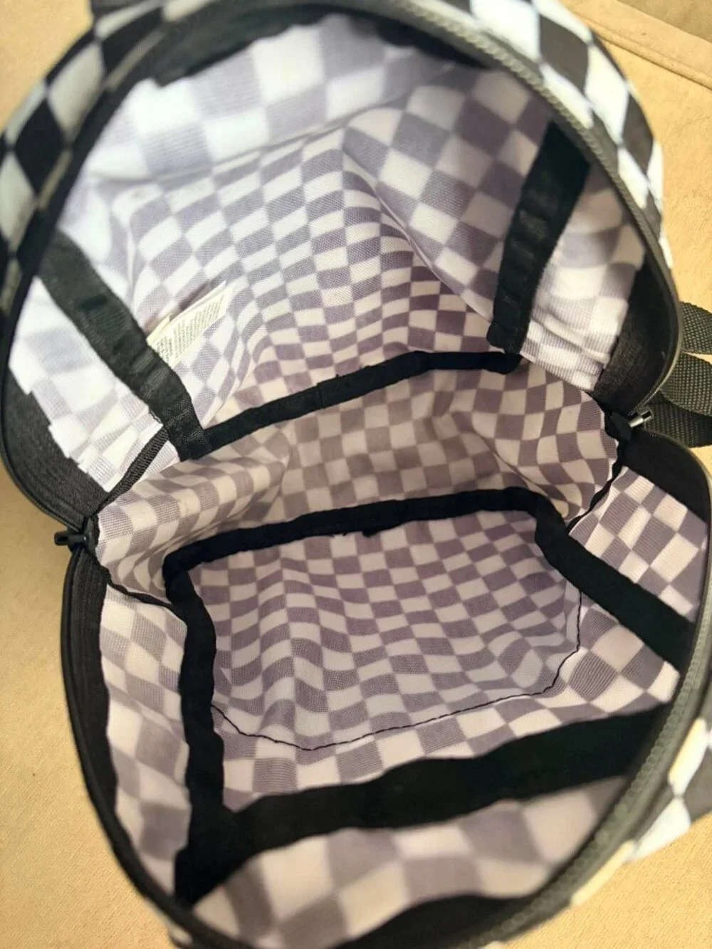 VANS OFF THE WALL CHECKERBOARD MINI BACKPACK - Picture 4 of 4